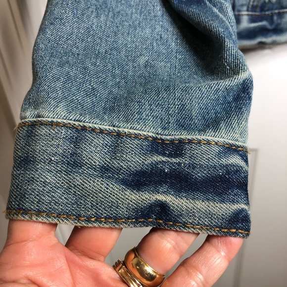Carbon 70829 Denim Blue Yellowish Wash Distressed Buttoned Trucker Jean Jacket L - Picture 5 of 16